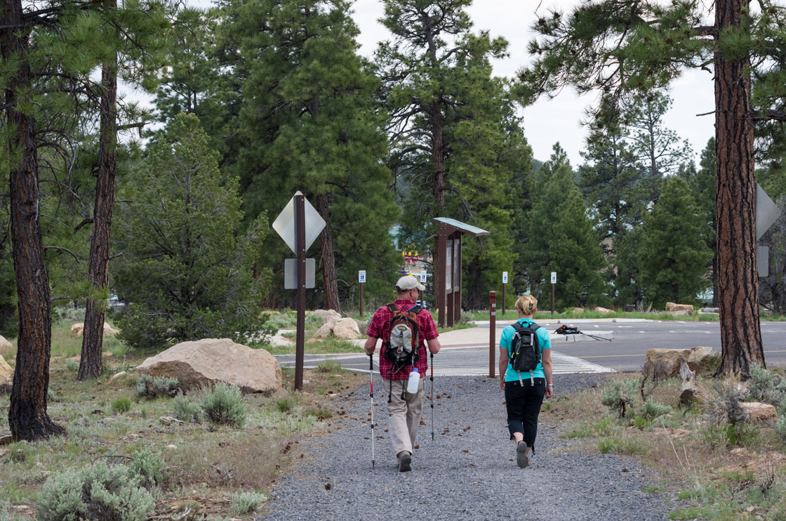 tusayan-slides-hikers.jpg